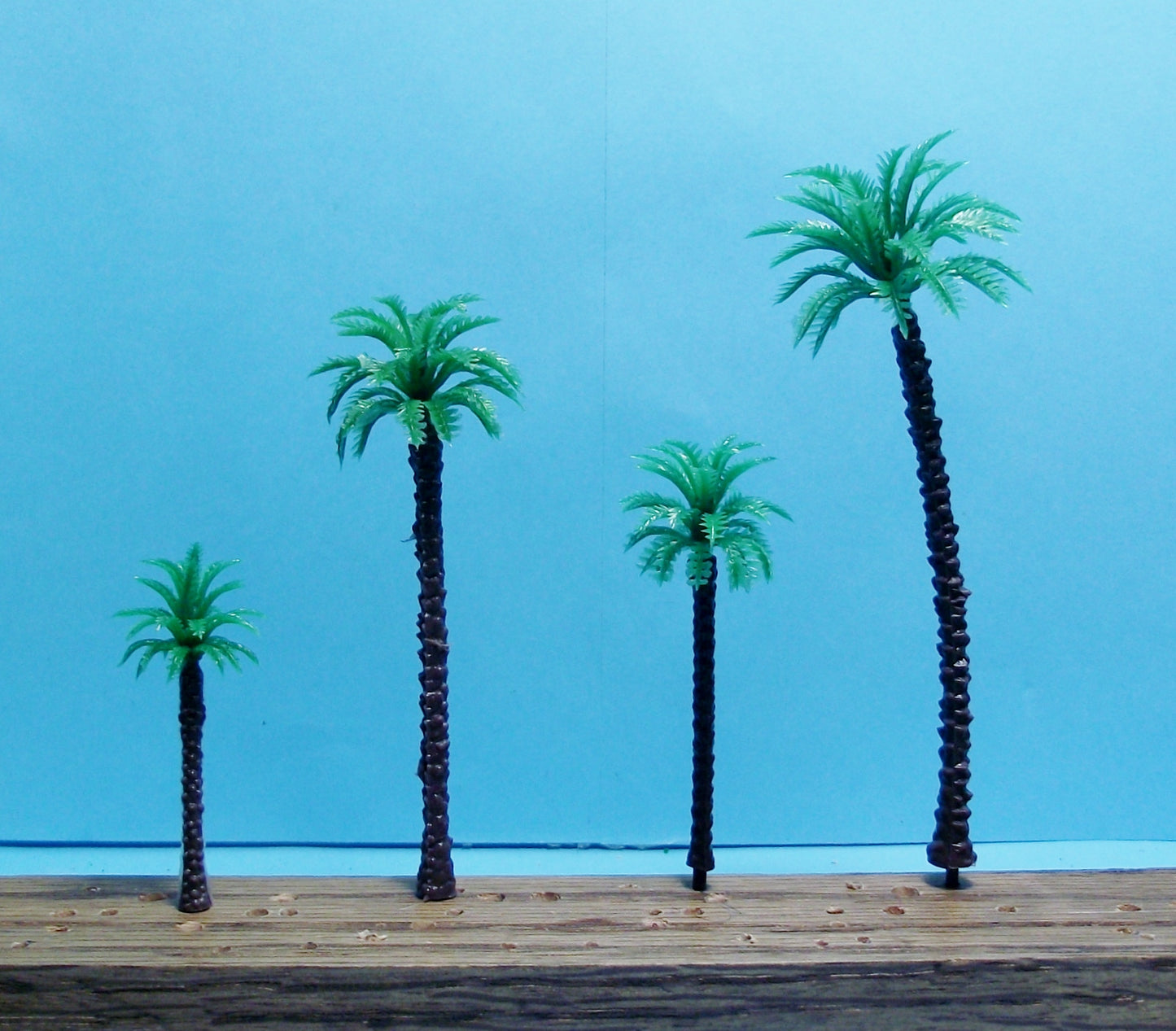 Model Coconut Palm Trees for Multi Scale Use 12 Piece Assortment in 4 Sizes