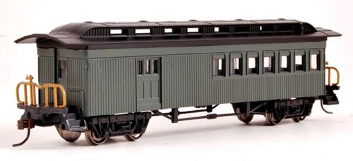 HO Scale Bachmann 13505 1860-1880 Combine Passenger Car-Unlettered and Green