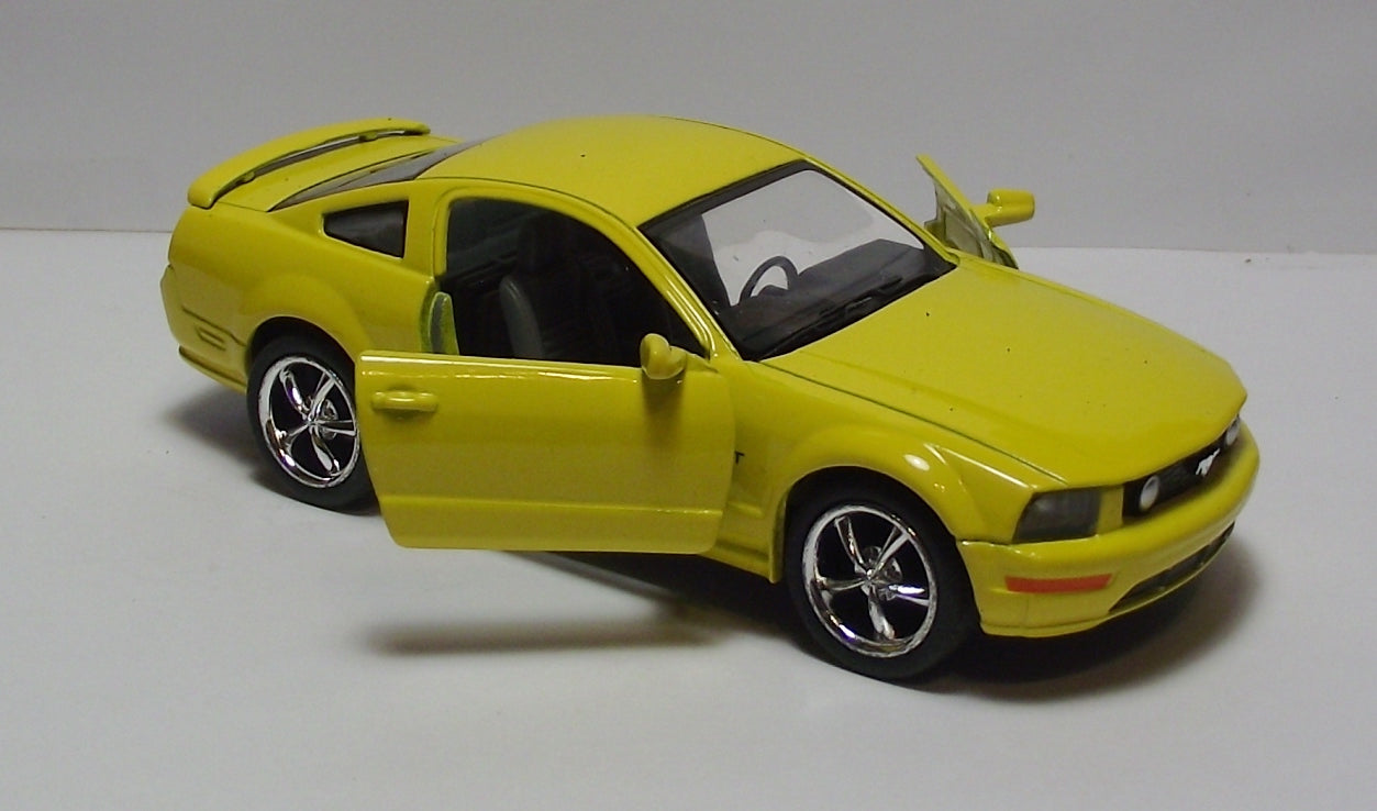 2006 Ford Mustang GT 5" Die Cast Metal w/Pull Back Power & Opening Doors Yellow 27