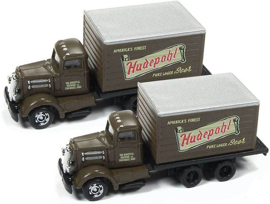 N Scale Classic Metal Works 50374 White WC 22 Box Truck Hudepohl Beer 2 Pieces