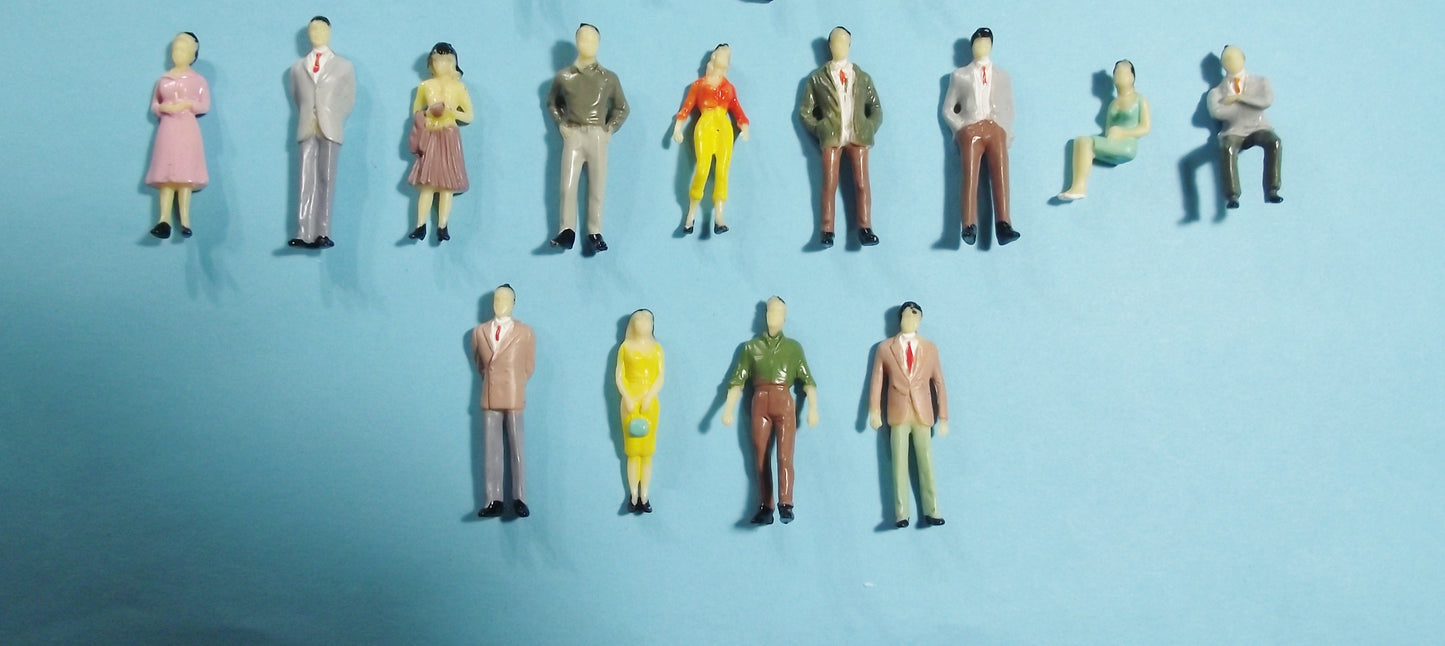 1:48 "O" Gauge Hand Painted Scale Model Figures 26 Pieces in 13 Poses