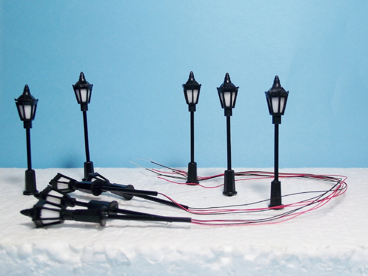 New LED HO Scale Cast Iron Style Lights 10 Pieces W/Resistors & Diagram 16V