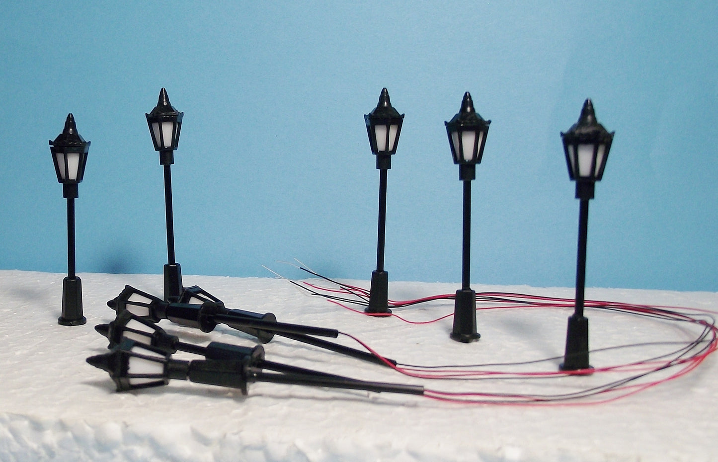 New LED HO Scale Cast Iron Style Lights 10 Pieces W/Resistors & Diagram 16V