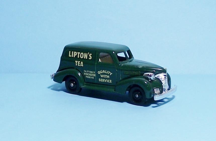 Lledo Models of Days Gone 1939 Chevrolet Panel Van for Lipton's Tea Co 120