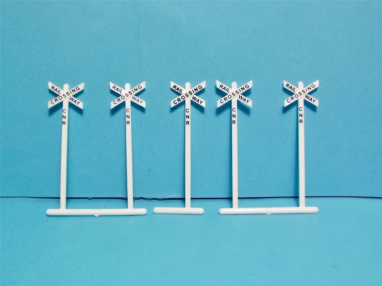 HO Scale Canadian Railroad Crossing Sign Tichy Train Group Accessories 5 Pcs 2HO