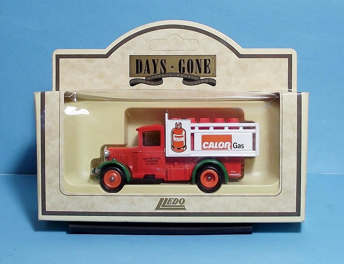 Lledo Models of Days Gone 1934 Ford Stake Truck for Calor Gas Company-94